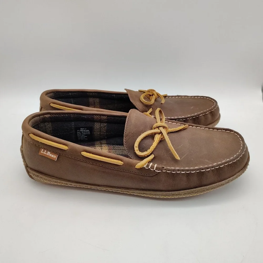 LL Bean Handsewn Moccasin Slippers Mens 11M Leather Brown Flannel Lined 212164